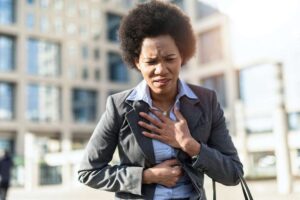علائم حمله قلبی در زنان
