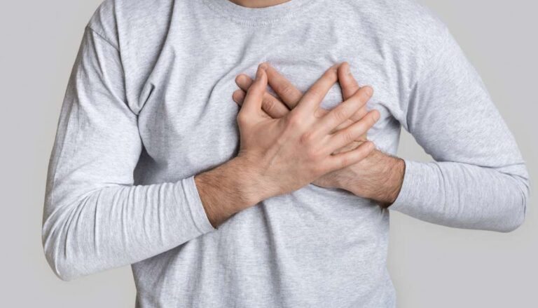 درد یا فشار قفسه سینه